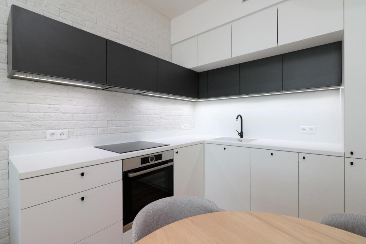 Sky Park New 1-Bedroom Apartment Bratislava Bagian luar foto